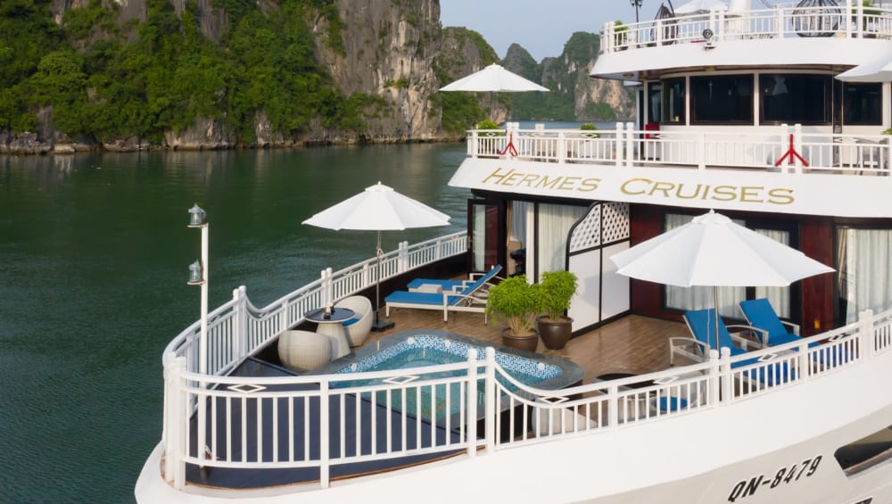 Hermes Cruise overview on Halong Bay